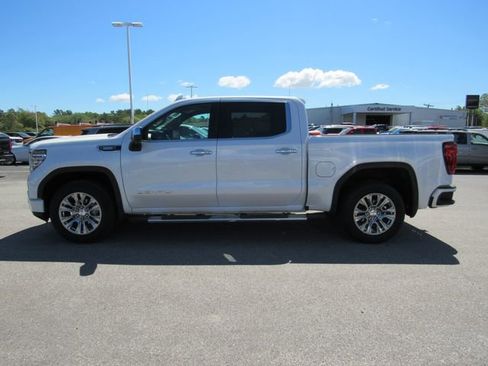 Certified 2023 GMC Sierra 1500 Denali w/ Technology Package AWD/4WD image 3