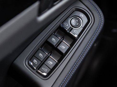 Used 2026 Porsche Macan S image 19