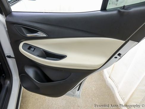 Used 2025 Buick Encore GX Avenir w/ Avenir Technology Package image 22