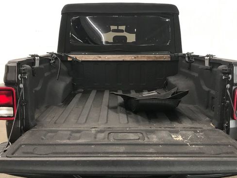 Used 2021 Jeep Gladiator Rubicon image 30