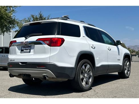 Used 2017 GMC Acadia SLT FWD image 6
