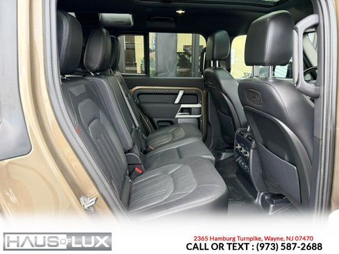Used 2022 Land Rover Defender 110 X-Dynamic SE image 30