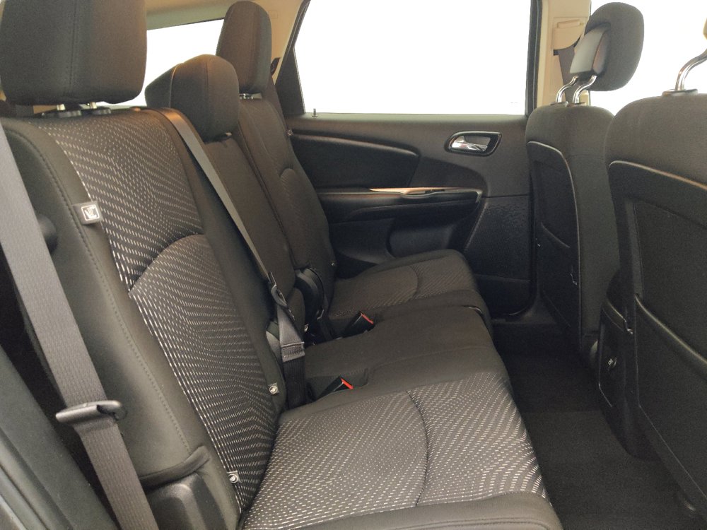 Used 2020 Dodge Journey SE w/ SE Popular Equipment Group FWD image 19