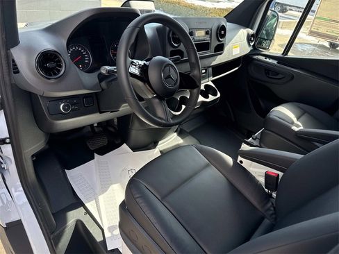 New 2025 Mercedes-Benz Sprinter 2500 image 17