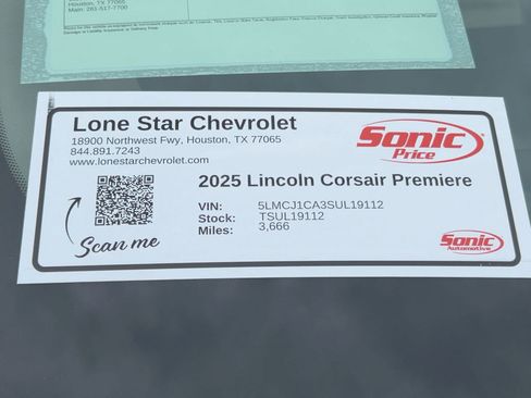Used 2025 Lincoln Corsair FWD image 32