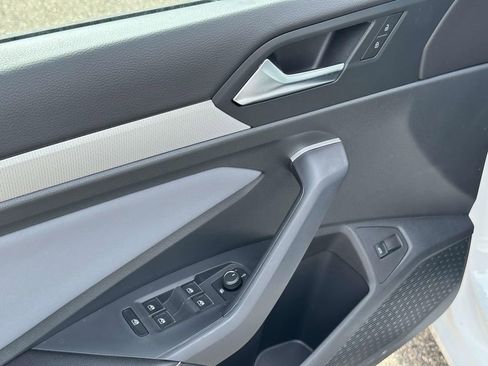 New 2026 Volkswagen Jetta SE image 12