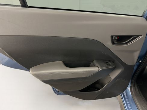 Used 2024 Subaru Crosstrek 2.0i Premium image 27