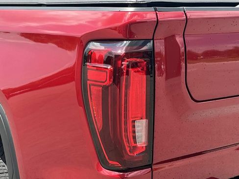 Used 2024 GMC Sierra 1500 Denali AWD/4WD image 10