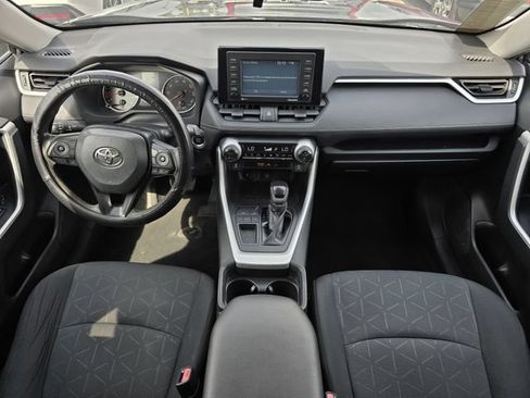 Used 2021 Toyota RAV4 XLE FWD image 15