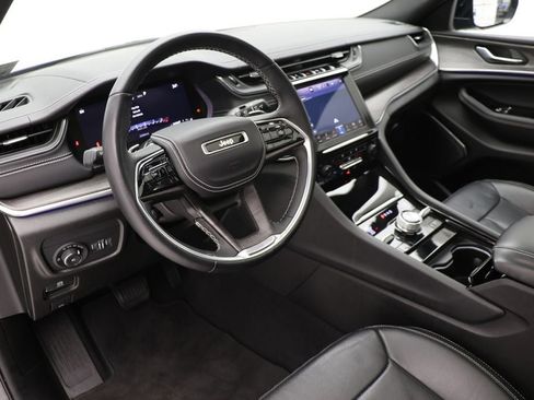 Used 2022 Jeep Grand Cherokee Overland image 15