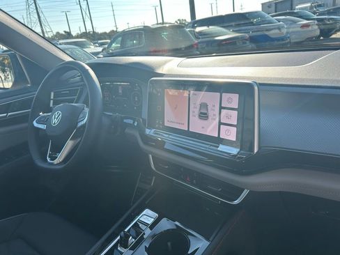 New 2026 Volkswagen Atlas Peak Edition image 27