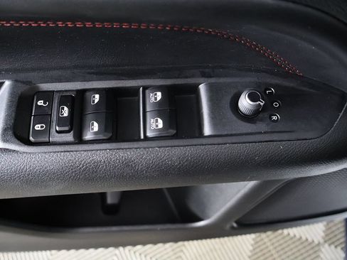 Used 2023 Jeep Compass Trailhawk AWD/4WD image 33