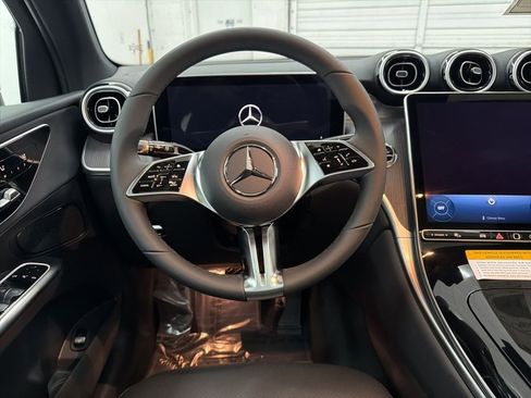 Used 2026 Mercedes-Benz GLC 300 image 21