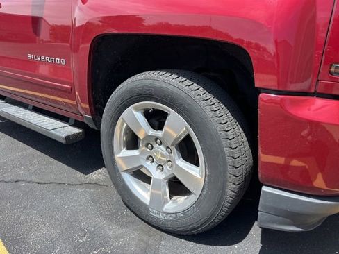 Used 2018 Chevrolet Silverado 1500 LT w/ True North Edition AWD/4WD image 3
