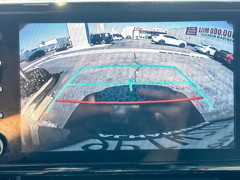 Used 2024 Toyota Sienna XLE w/ XLE Plus Package FWD image 21