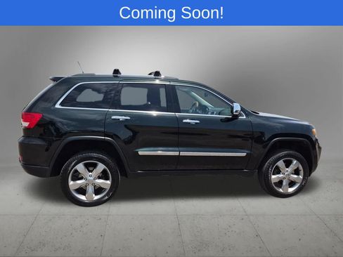 Used 2013 Jeep Grand Cherokee Overland AWD/4WD image 7