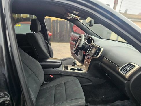 Used 2014 Jeep Grand Cherokee Laredo w/ Quick Order Package 23E image 16