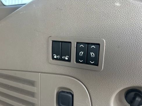 Used 2016 GMC Yukon SLT w/ Open Road Package image 23