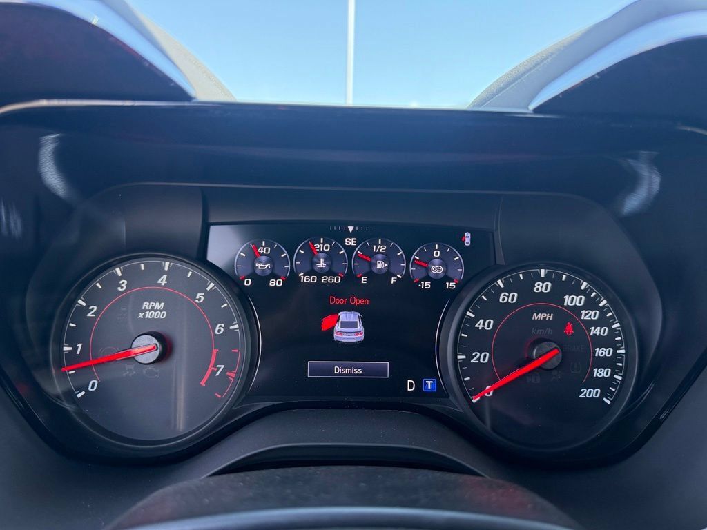 Used 2020 Chevrolet Camaro ZL1 RWD image 23