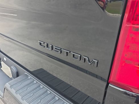 Used 2024 Chevrolet Silverado 1500 Custom Trail Boss w/ LPO, Dark Essentials Package AWD/4WD image 7