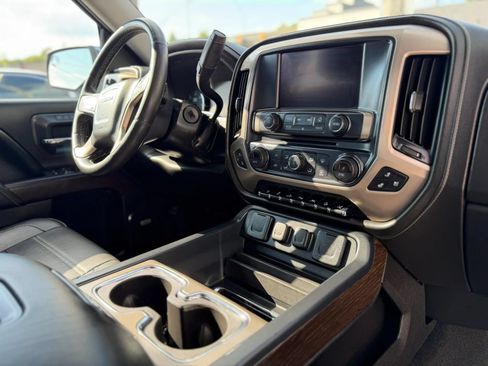 Used 2017 GMC Sierra 1500 Denali w/ Denali Ultimate Package AWD/4WD image 29