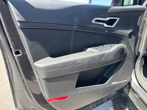 Certified 2023 Kia Sportage LX AWD/4WD image 6