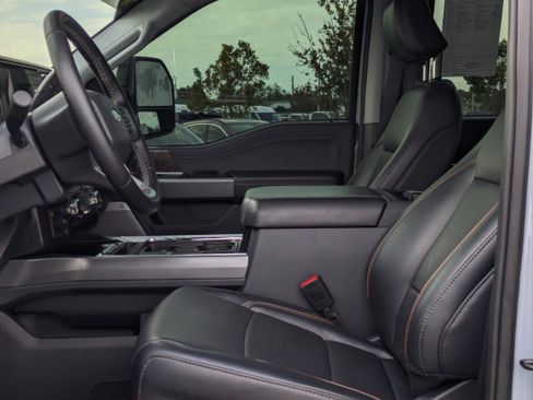 Used 2025 Ford F350 Lariat w/ Lariat Ultimate Package image 25