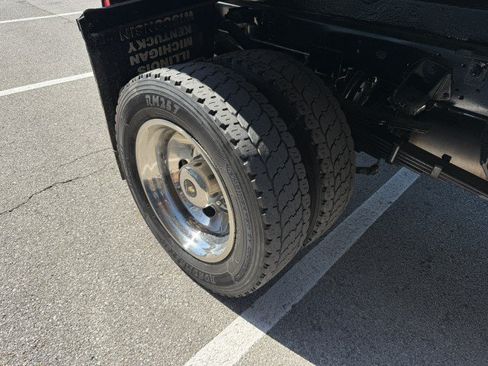 Used 2015 RAM 5500 4x4 Crew Cab image 17