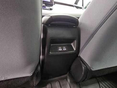 Used 2023 Toyota Corolla SE w/ SE Premium Package FWD image 31
