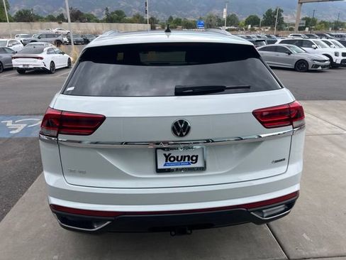 Used 2023 Volkswagen Atlas Cross Sport SE w/ Panoramic Sunroof Package AWD/4WD image 5