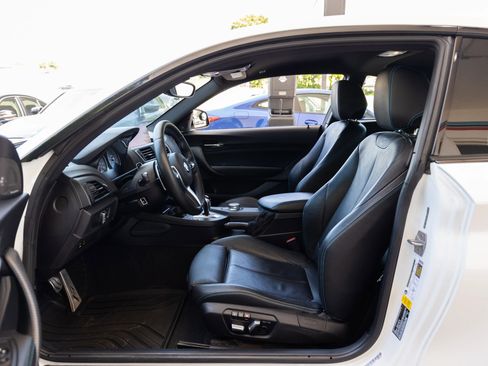 Used 2017 BMW M2 RWD image 16