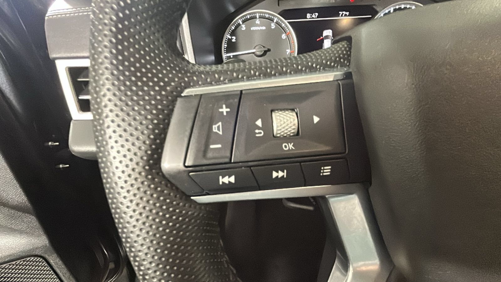 Used 2025 Mitsubishi Outlander SE AWD/4WD image 18