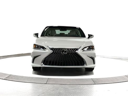 New 2025 Lexus ES 350 w/ Luxury Package image 2
