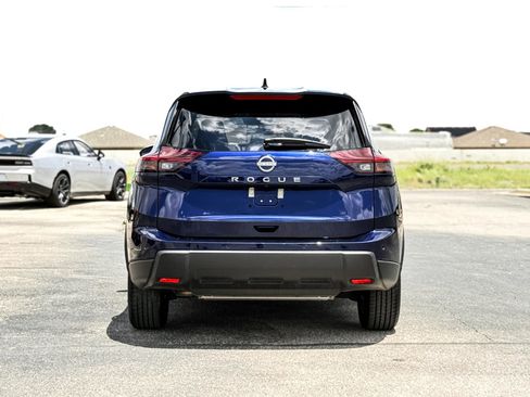Used 2025 Nissan Rogue SV FWD image 6