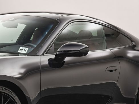 Used 2024 Porsche 911 Carrera S image 9