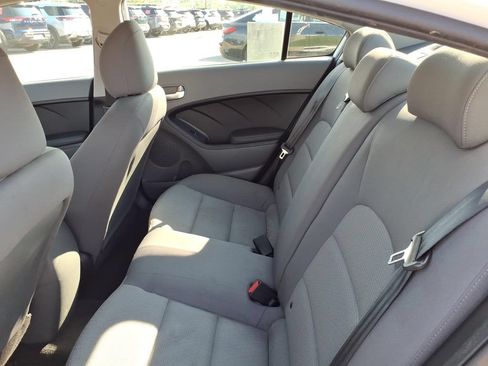 Used 2017 Kia Forte LX FWD image 5