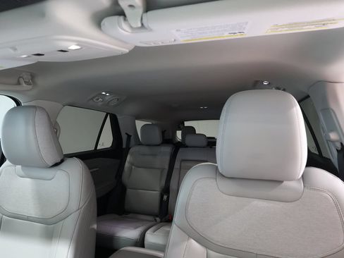 Used 2025 Ford Explorer Active w/ Active Comfort Package AWD/4WD image 18