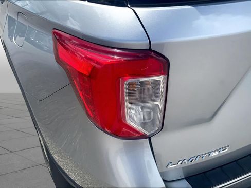 Used 2020 Ford Explorer Limited AWD/4WD image 29