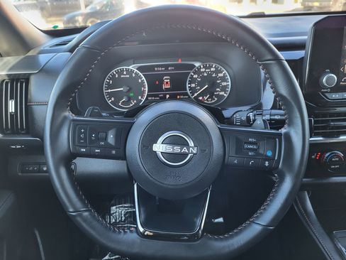 Used 2025 Nissan Pathfinder Rock Creek image 9