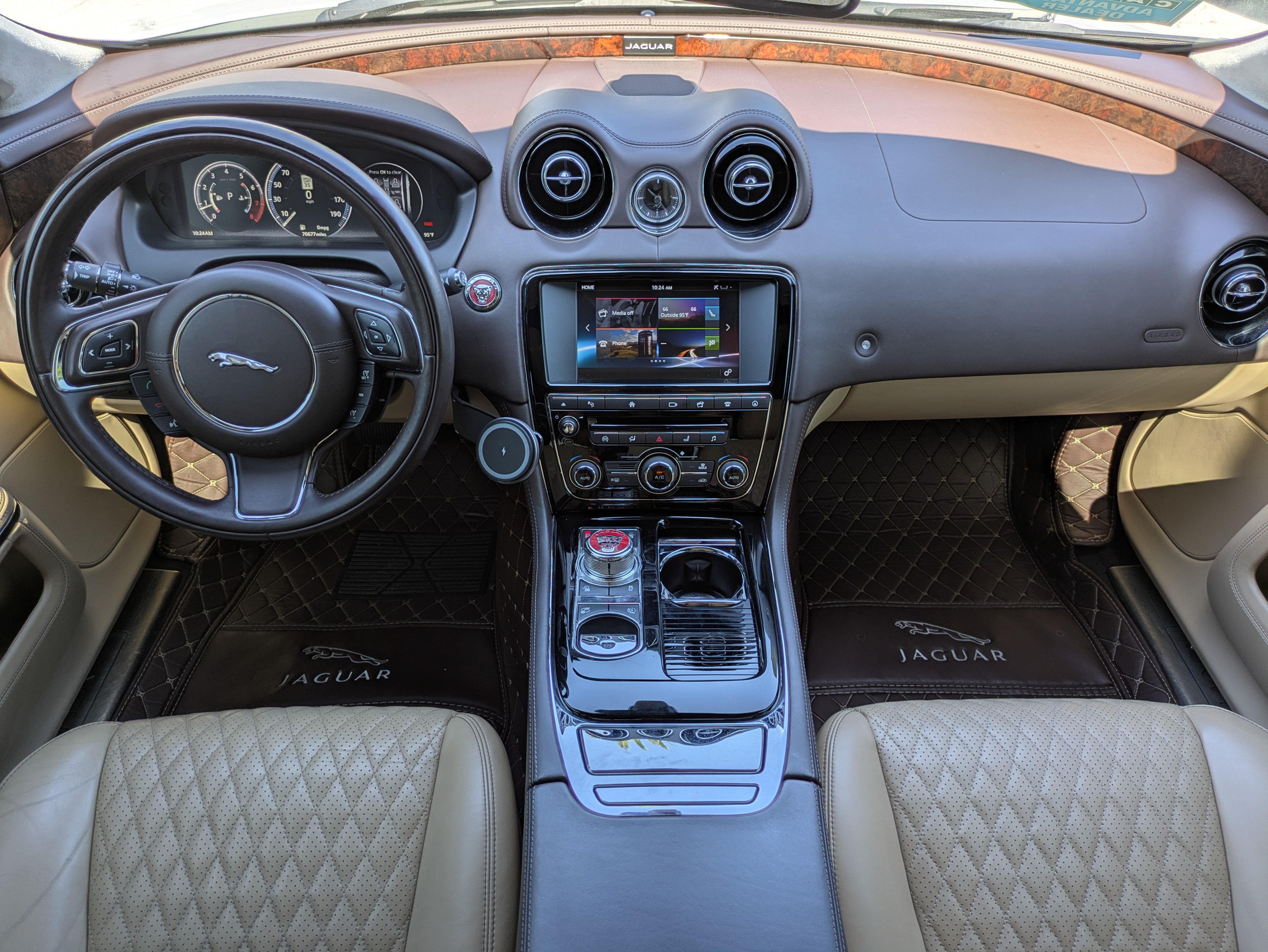 Used 2017 Jaguar XJ L Portfolio RWD image 3