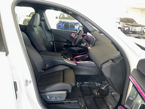 New 2026 BMW X3 xDrive30 w/ Premium Package image 9