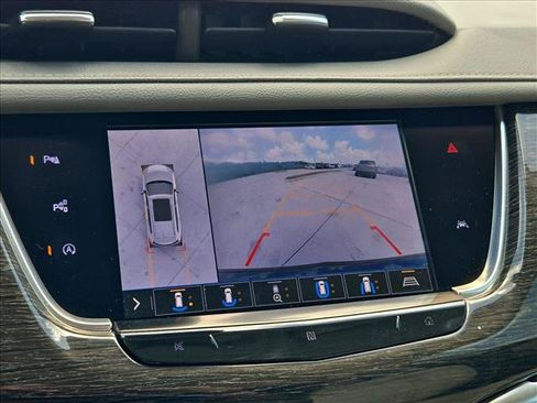 Used 2020 Cadillac XT6 Premium Luxury FWD image 13