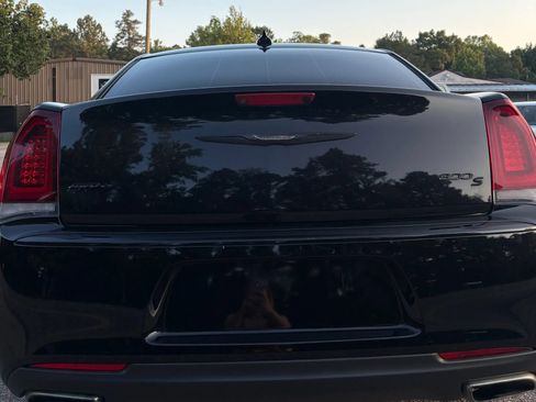 Used 2015 Chrysler 300 S AWD/4WD image 6