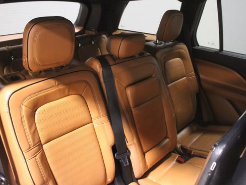 Used 2021 Lincoln Aviator Black Label w/ Dynamic Handling Package AWD/4WD image 12