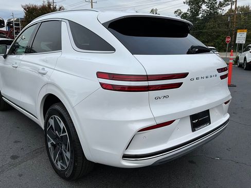 Used 2026 Genesis Electrified GV70 image 54