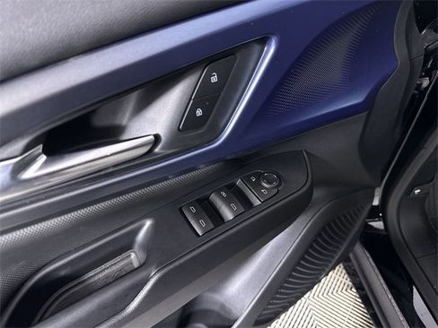 New 2026 Chevrolet Equinox EV LT image 23