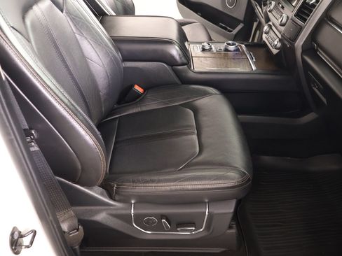 Used 2021 Ford Expedition Platinum AWD/4WD image 14