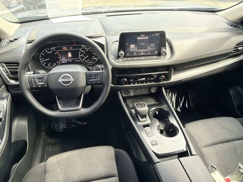 Used 2026 Nissan Rogue SV FWD image 7
