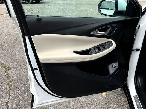 Used 2022 Buick Encore GX Select image 24