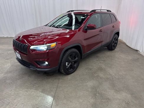Used 2021 Jeep Cherokee Latitude Plus image 3